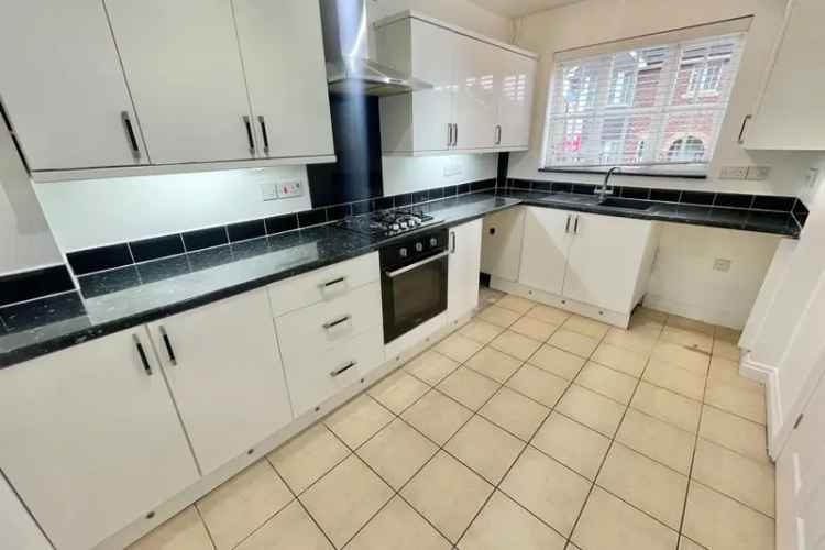 Harwich Family Home Four Bedrooms Conservatory Off Street Parking