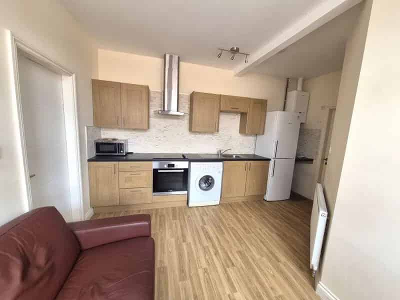 1 Bedroom Furnished Apartment near Boldmere High Street