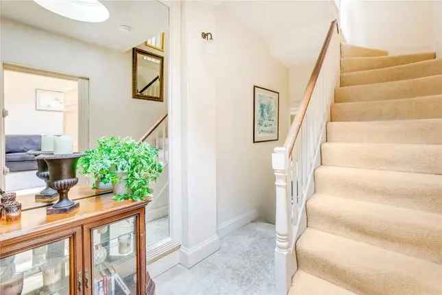 Semi-detached house to rent in Frognal, Hampstead NW3