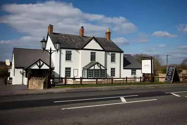 Detached Property with Public House & Shepherd's Hut Planning Permission