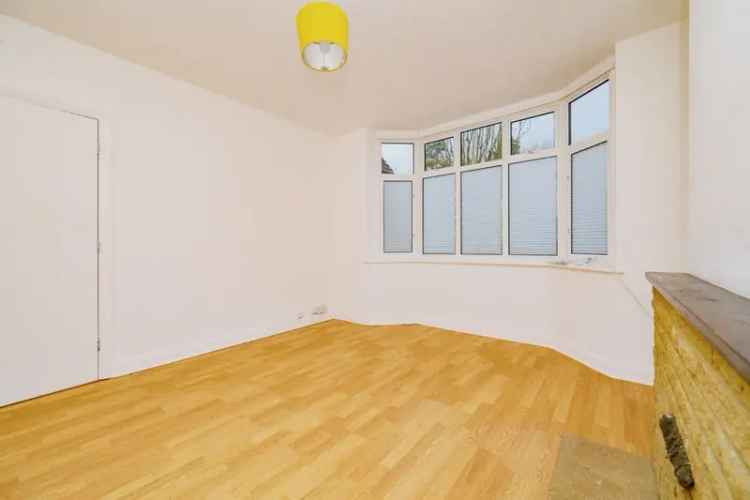3 Bedroom Semi-Detached House for Sale in St Albans