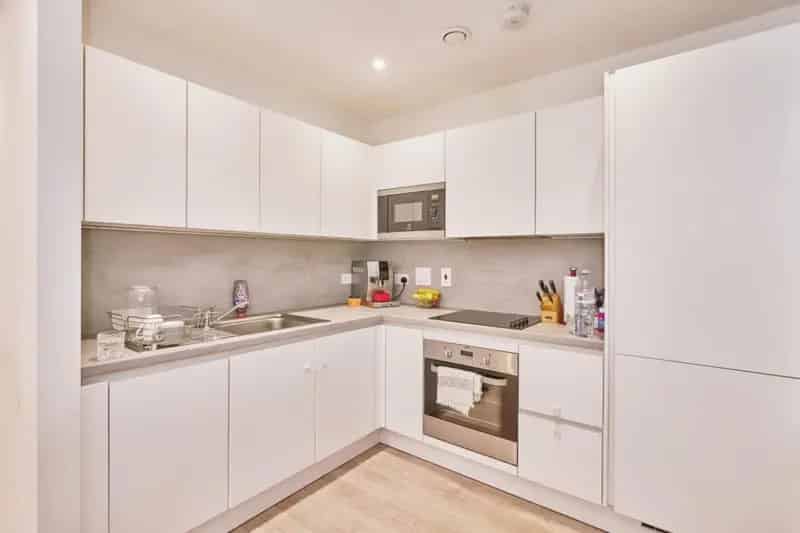 1 Bedroom Flat for Sale in Harrow Near Tube Station