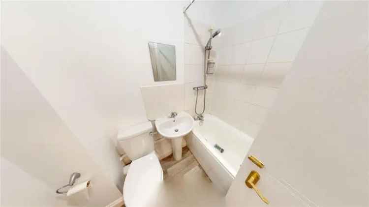 4 bedroom maisonette