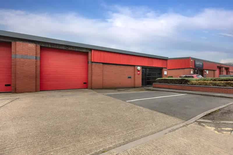 Slough Trading Estate Warehouse - Refurbished Unit Available
