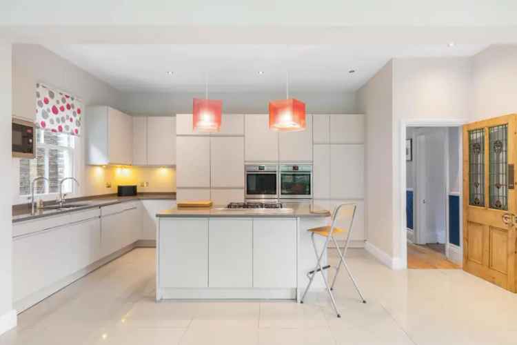 Detached House for sale with 5 bedrooms, Culmington Road, London