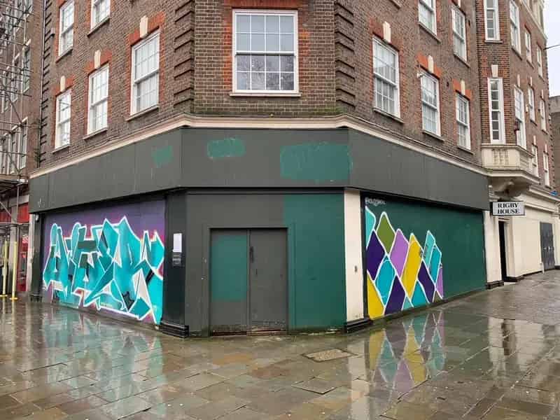 Watford Kiosk to Let - Prominent Corner Location - Subway Adjacent