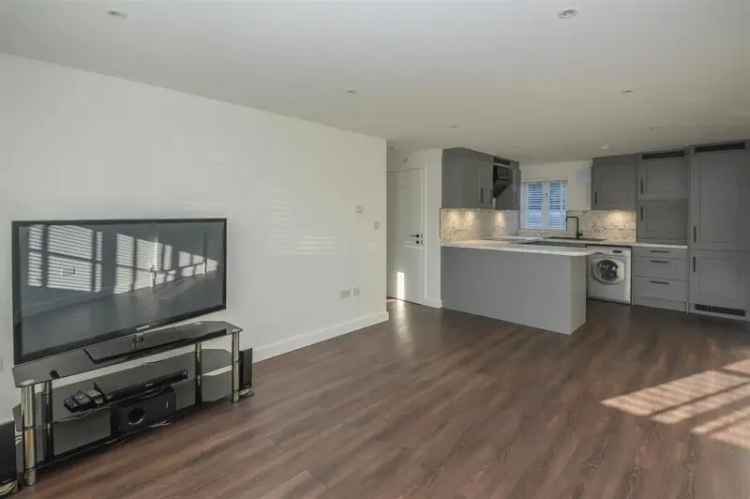 2 Bedroom Apartment for Sale near Brentwood High Street