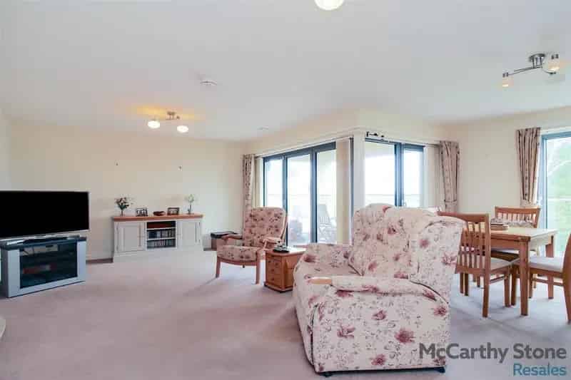 2 Bedroom Retirement Apartment for Sale