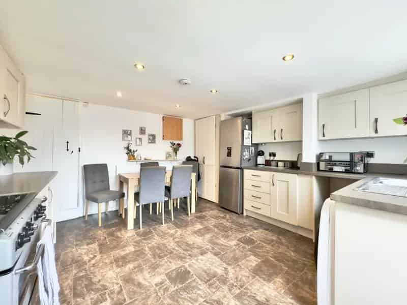3 Bedroom House For Sale in Barnsley