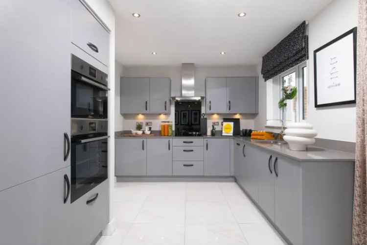 4 Bedroom Detached House For Sale Near Schools