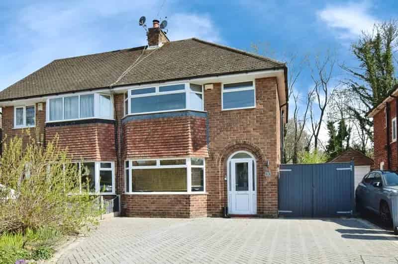 3 Bedroom Semi Detached House Wilmslow SK9