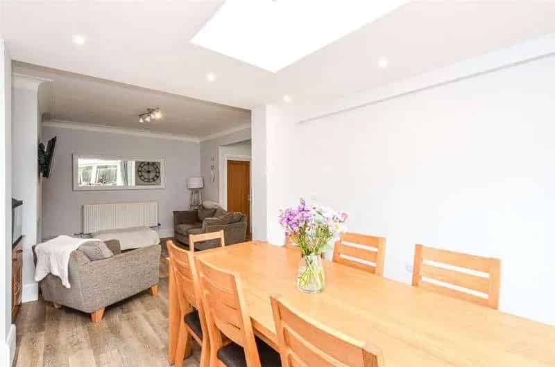 4 bed house for sale