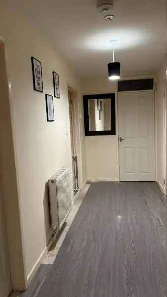 Flat For Rent in Gillingham, England