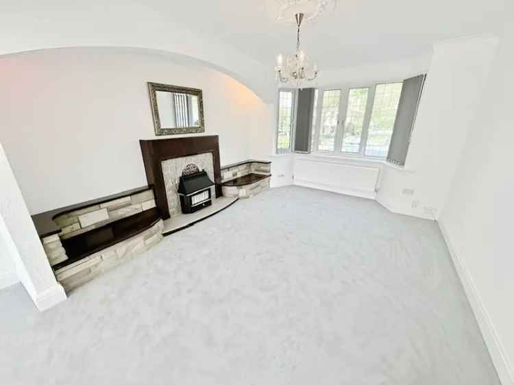 4 Bedroom Detached House To Let