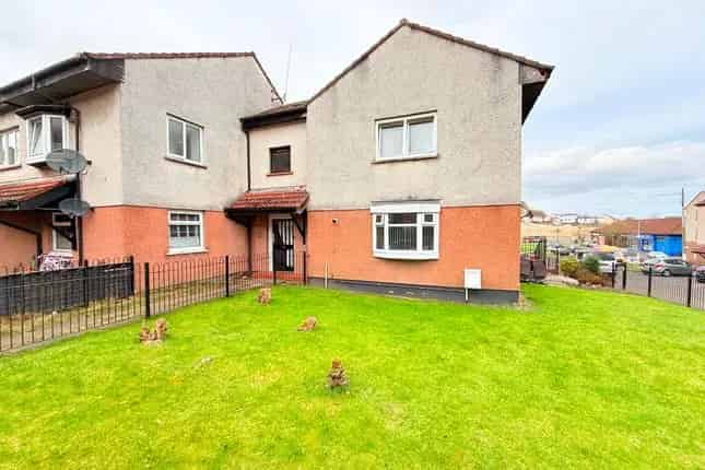 2 Bedroom Flat for Sale in Easterhouse Glasgow