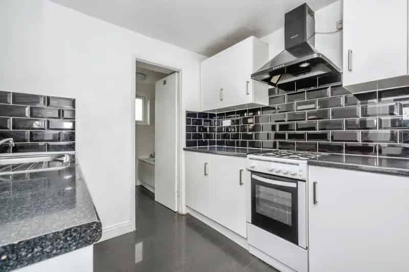 Three Bedroom Terrace House Near Grays Station