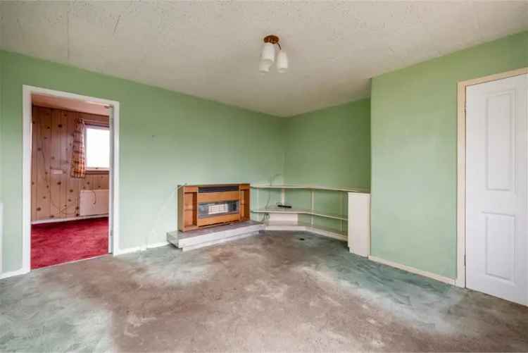 3 Bed House - Semi Detached with 1 Reception Room