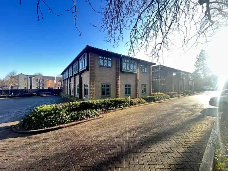 City Centre Offices with Parking To Let