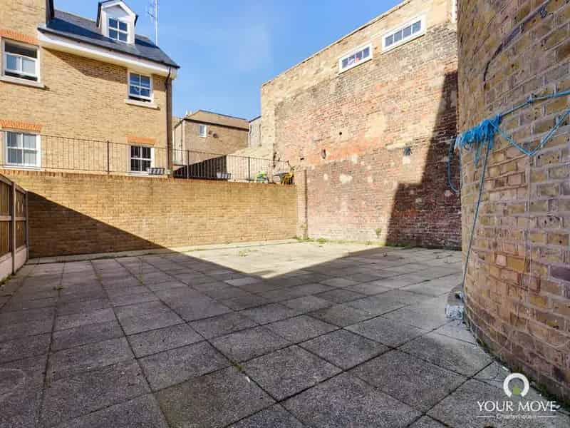 2 bedroom  Flat to rent, Ramsgate, Kent, CT11