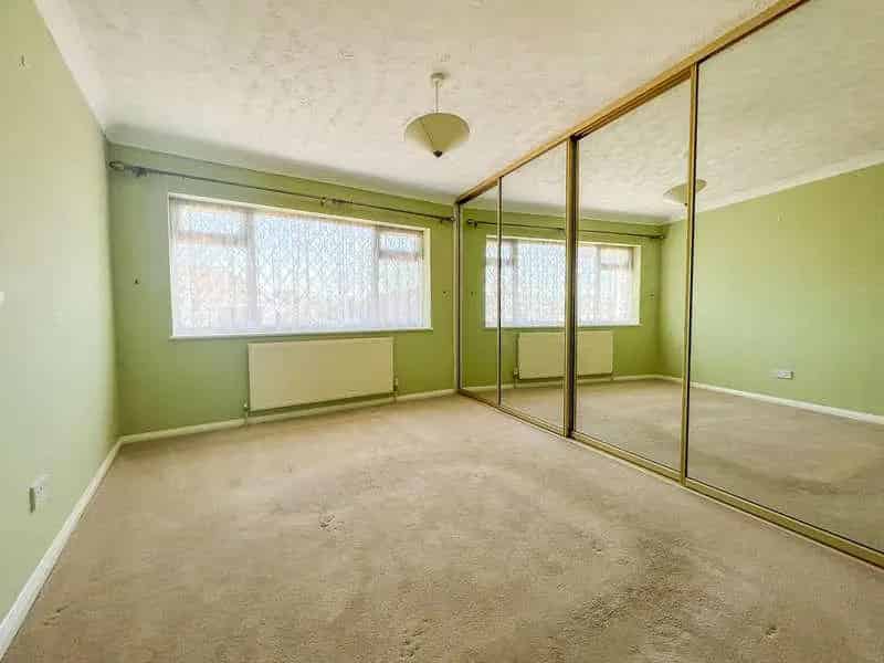 3 Bed Semi-Detached Bungalow with Annexe Potential