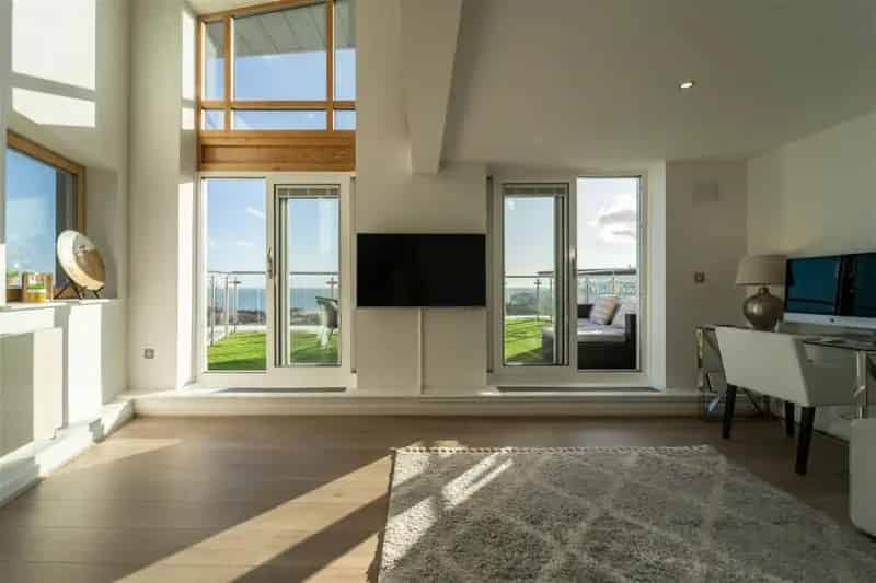 3 Bedroom Penthouse for Sale Grand Open Plan Space Multiple Balconies