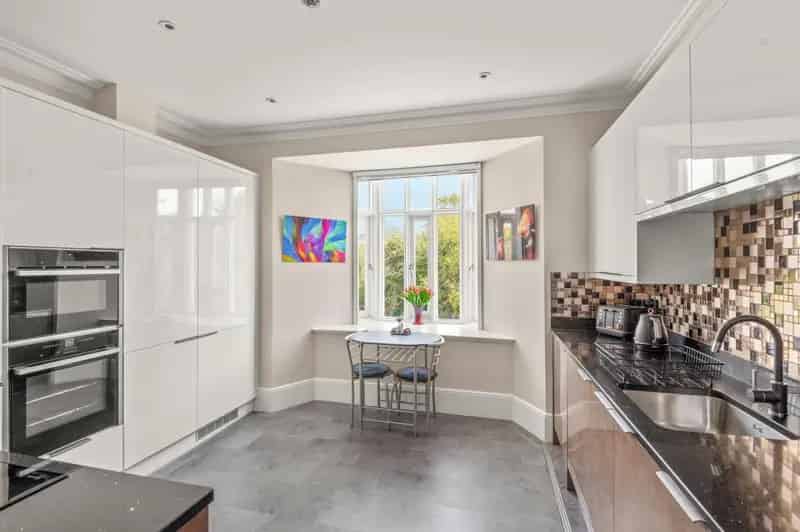 Grade II Listed 3-Bed Duplex Apartment in Prestigious Country Estate