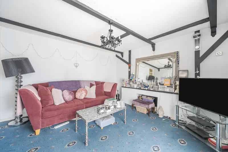 Three Bedroom House Near Penge High Street