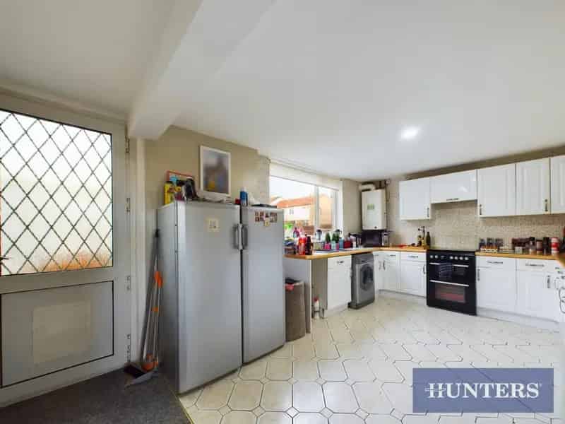 3 Bedroom End Terrace House For Sale
