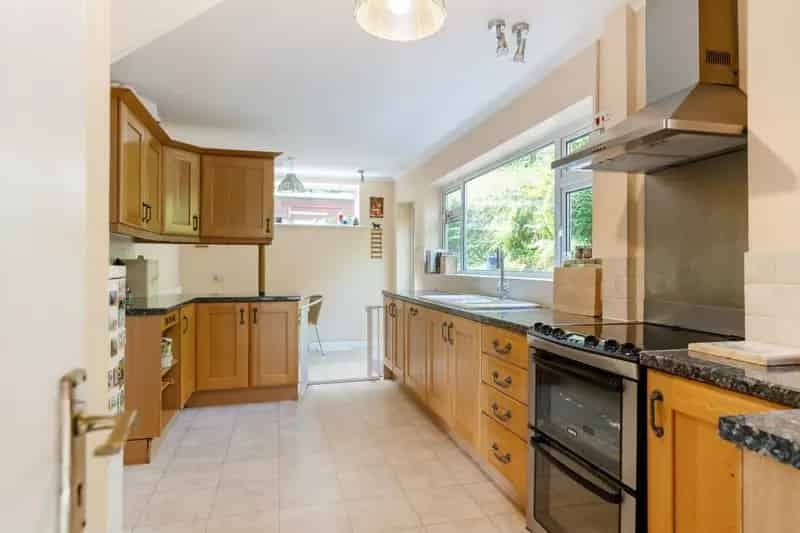 3 Bedroom Detached House for Sale in Ide Hill