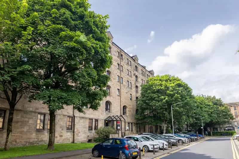 2 Bedroom Flat for Sale in Merchant City Glasgow