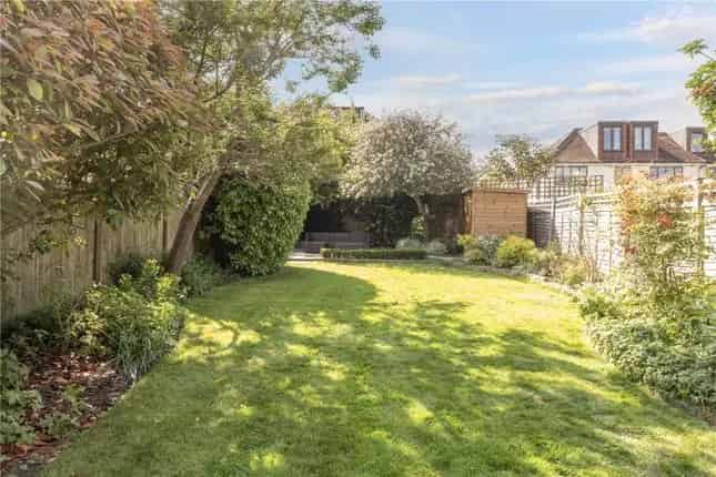 5 Bedroom Semi-Detached House for Sale in West Putney