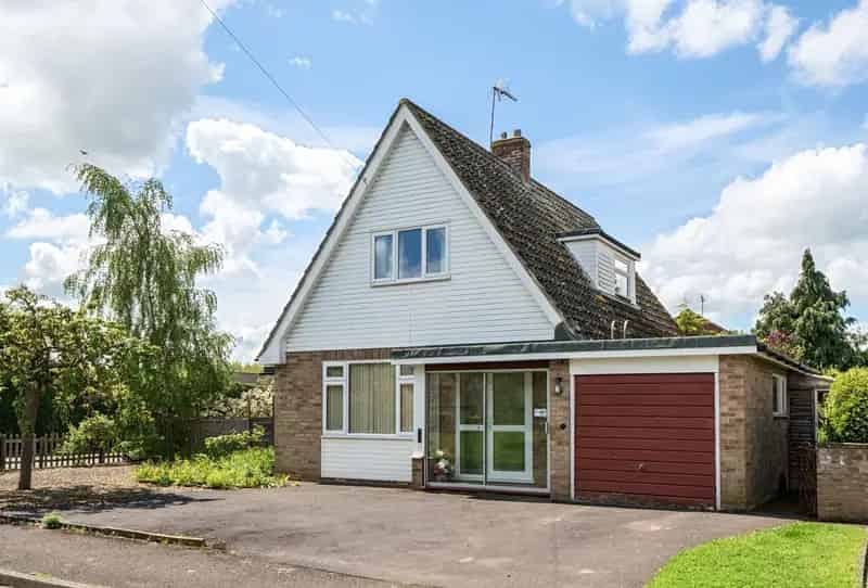 3 Bedroom House for Sale in Bredon