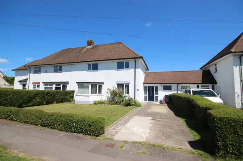 3 Bedroom Semi Detached House For Sale