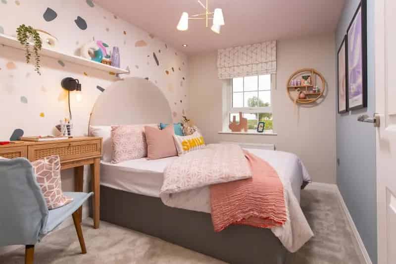 4 Bed House for Sale - Upgraded Kitchen and Flooring