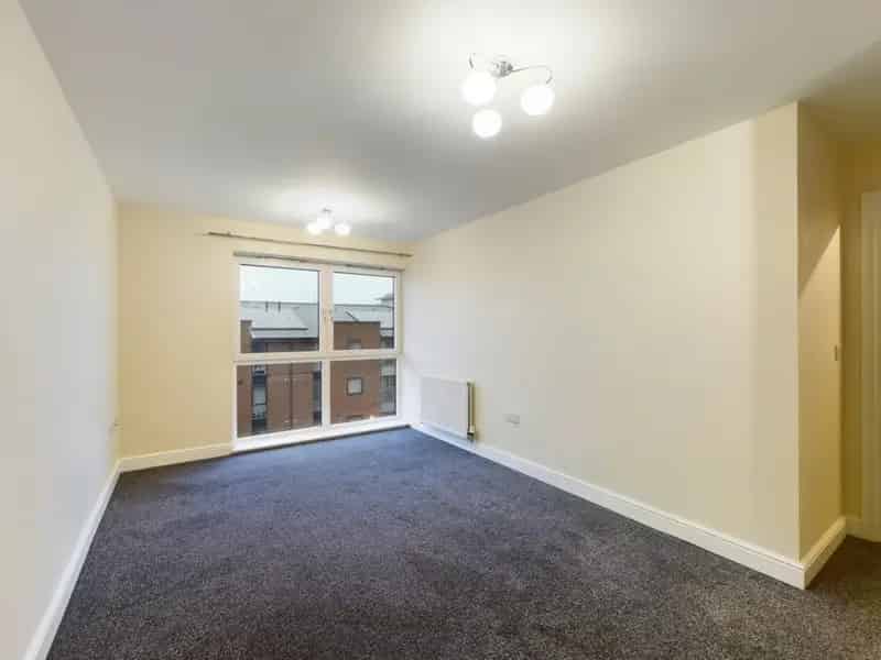 2 Bedroom Flat To Rent