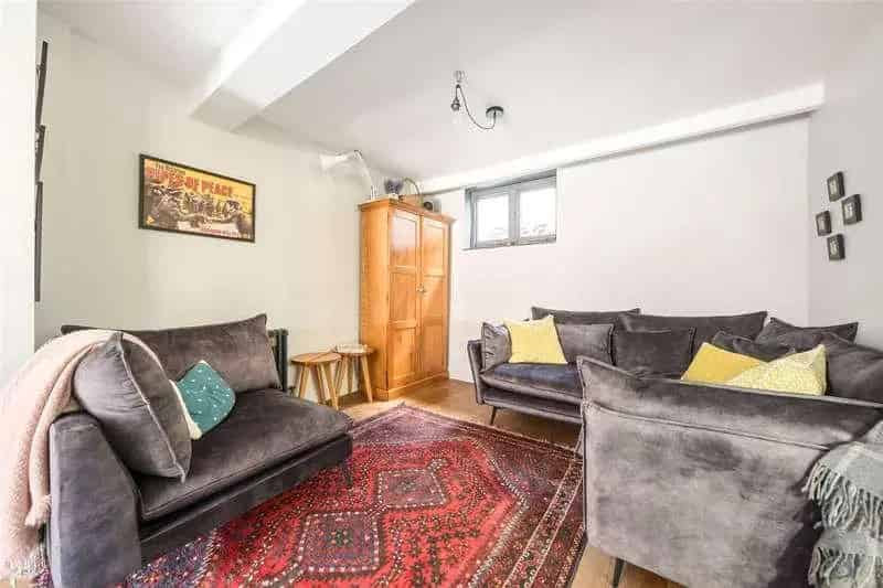 3 Bed Refurbished Cottage Arundel Town Centre