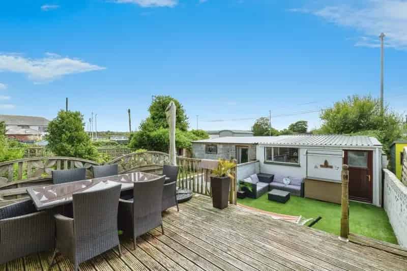 3 bedroom terraced house