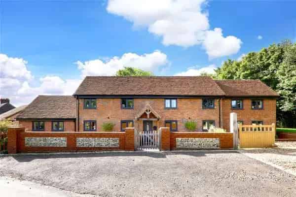 Ledgemore Lane, Great Gaddesden, Hemel Hempstead, Hertfordshire, HP2 6HB | Property for sale | Savills