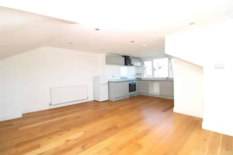 3 Bedroom Maisonette Near Seven Dials Brighton Zero Deposit Available