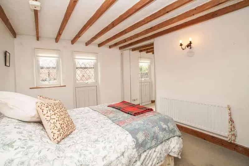 4 Bed Semi-Detached House for Sale
