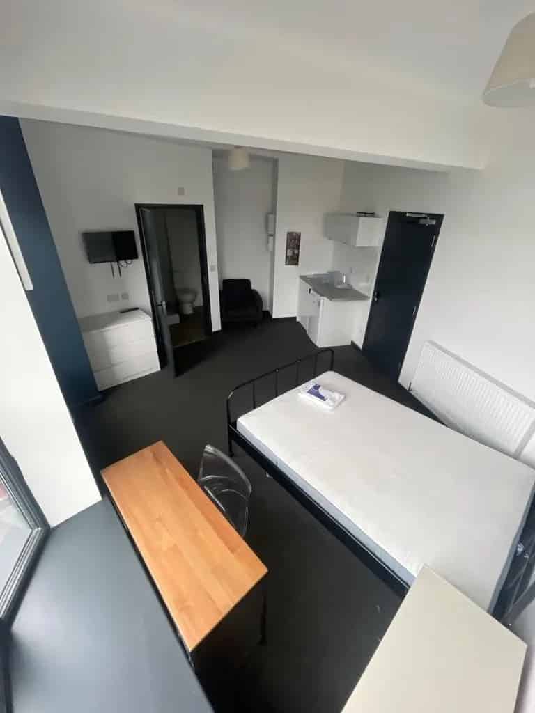 Modern Studio Apartment in Bristol Lawrence Hill Near City Centre
