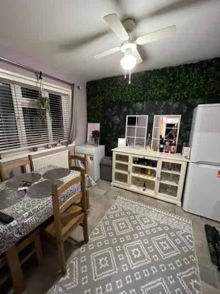 3 Bedroom House with Garden and Parking