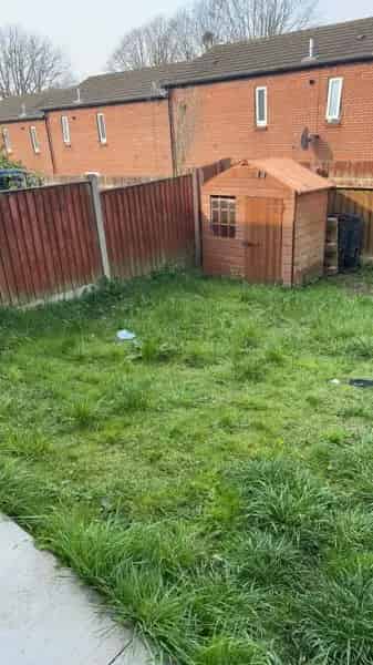 2 Bedroom House Private Gardens Gas Central Heating
