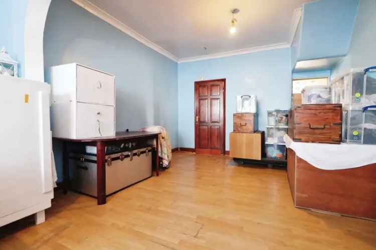 3 bedroom Mid Terrace House for sale, Ilford, IG1