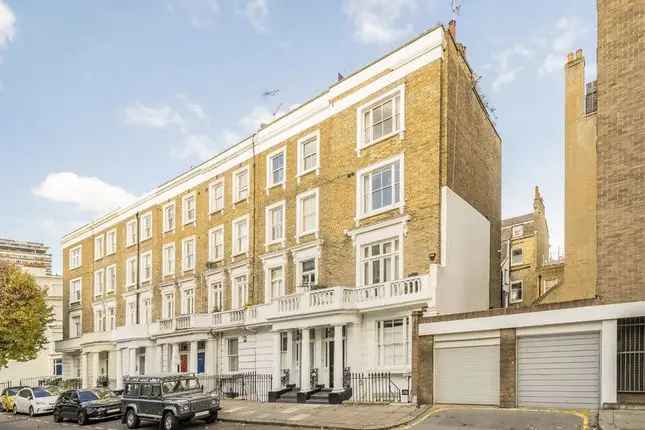 Maisonette for sale in Cumberland Street, London SW1V