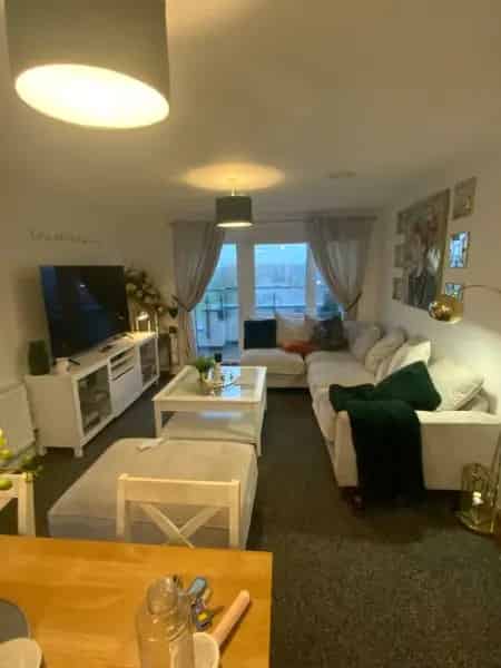 West Facing Balcony Property Overlooking Green Belt Heathland