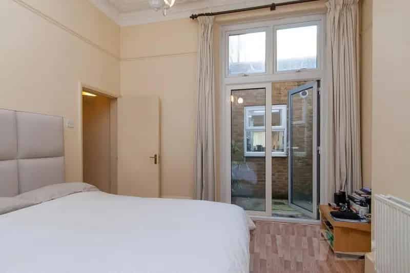2 Bedroom Flat for Sale West Hampstead 1111 SQ FT
