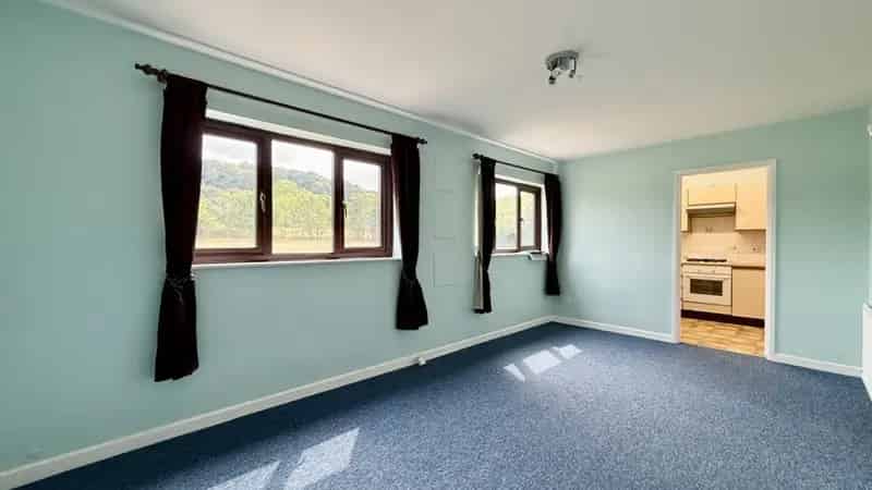 2 bedroom Flat
 For Sale