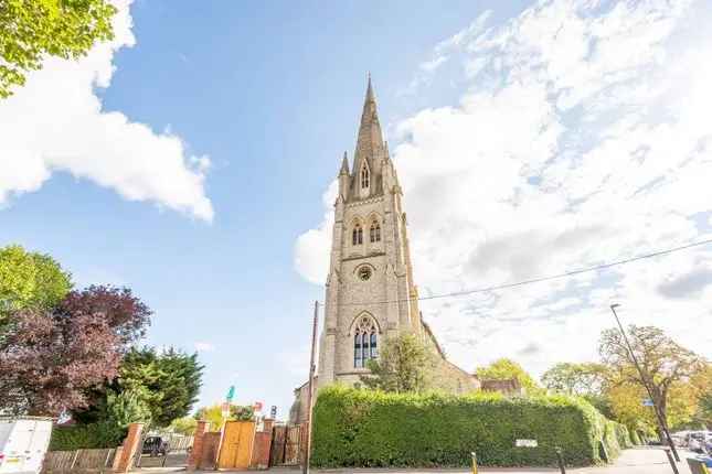 4 Bedroom Flat in Converted Church Forest Hill