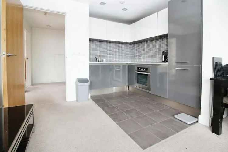 2 Bedroom Flat for Sale Liverpool Royal Albert Dock Views